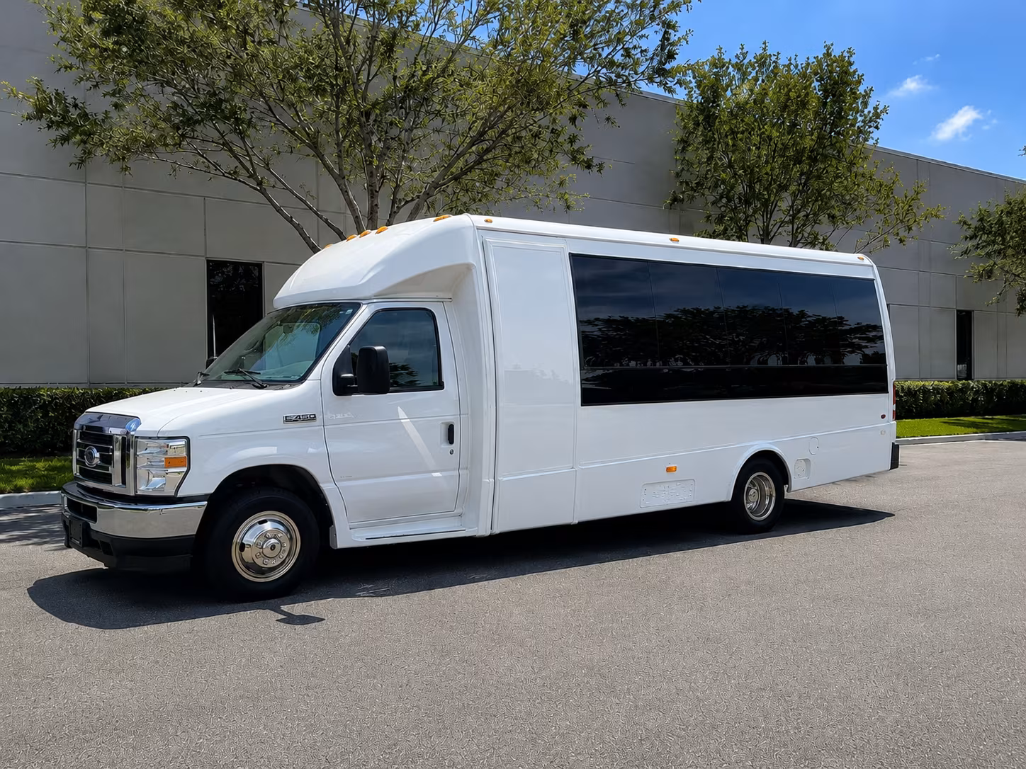 minibus rentals for mansfield bachelorette winery and brewery tours