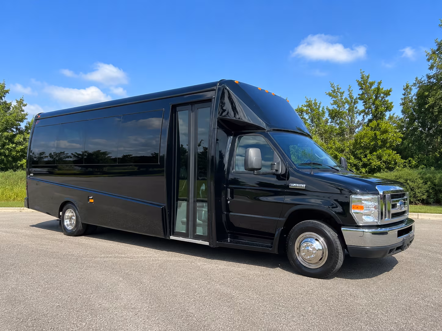 weekly worship shuttle buses for mansfield congregations